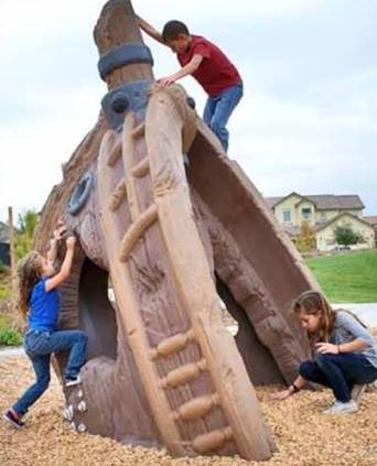 Confederation Park, Hamilton, ON, Best Play Equipment
